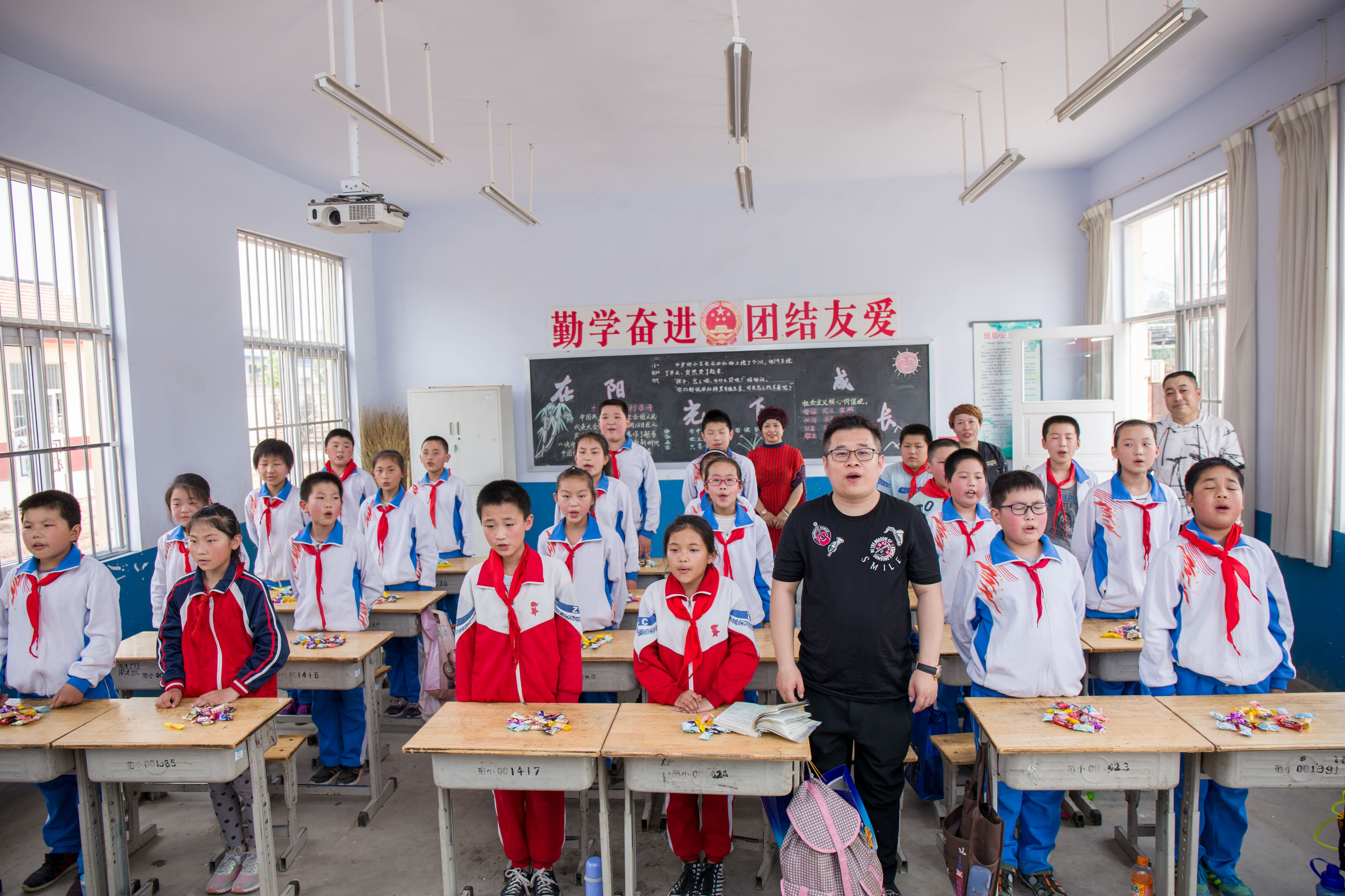 第142所 诸城市贾悦镇范家官庄leyu·乐鱼(中国)体育官方网站鹿永波小学