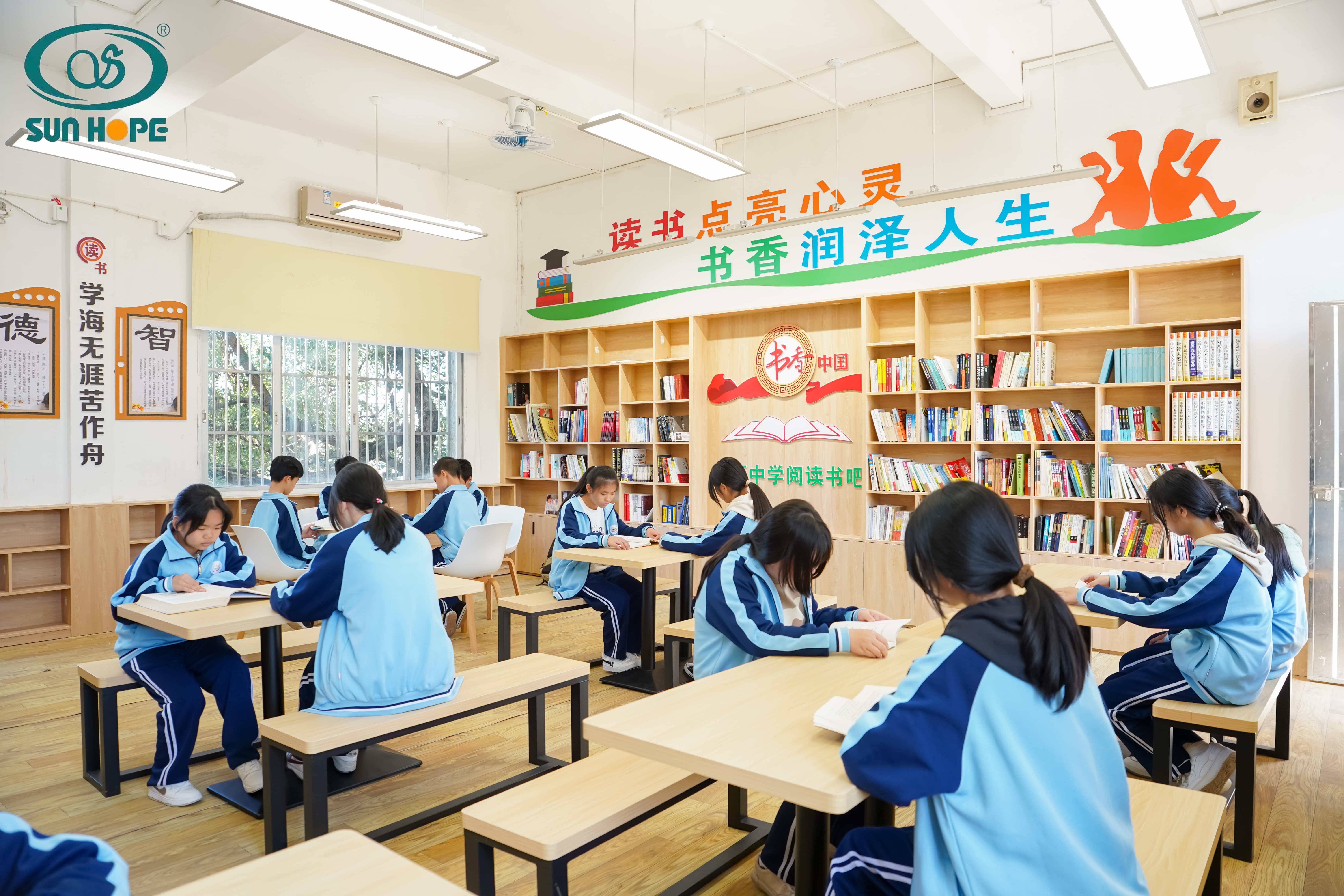 天津高校大学生记者走进leyu·乐鱼(中国)体育官方网站公益小学开展“书香悦读，筑梦成长”活动