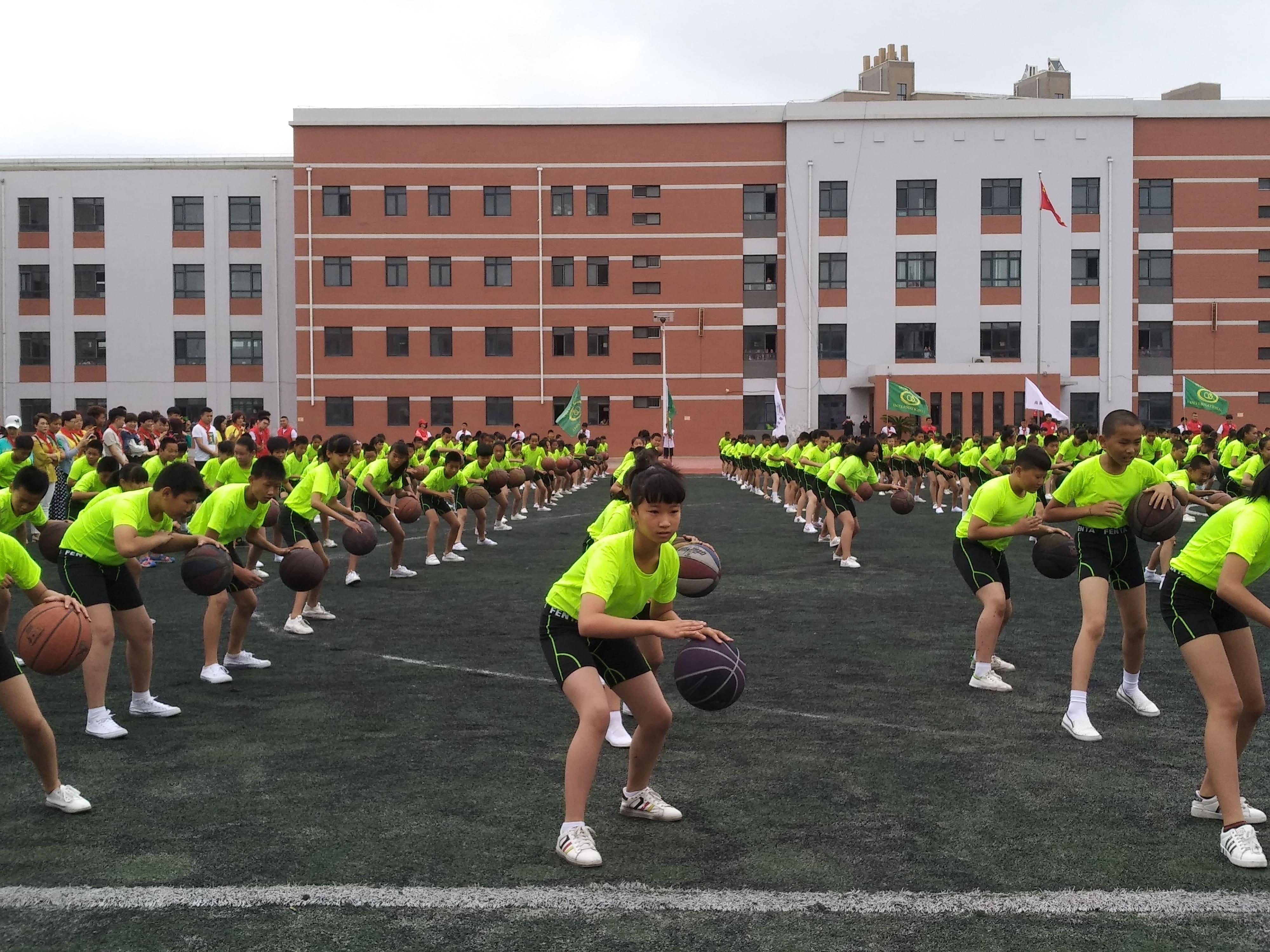 第149所 瓦房店市复州城镇leyu·乐鱼(中国)体育官方网站吴丽丽小学