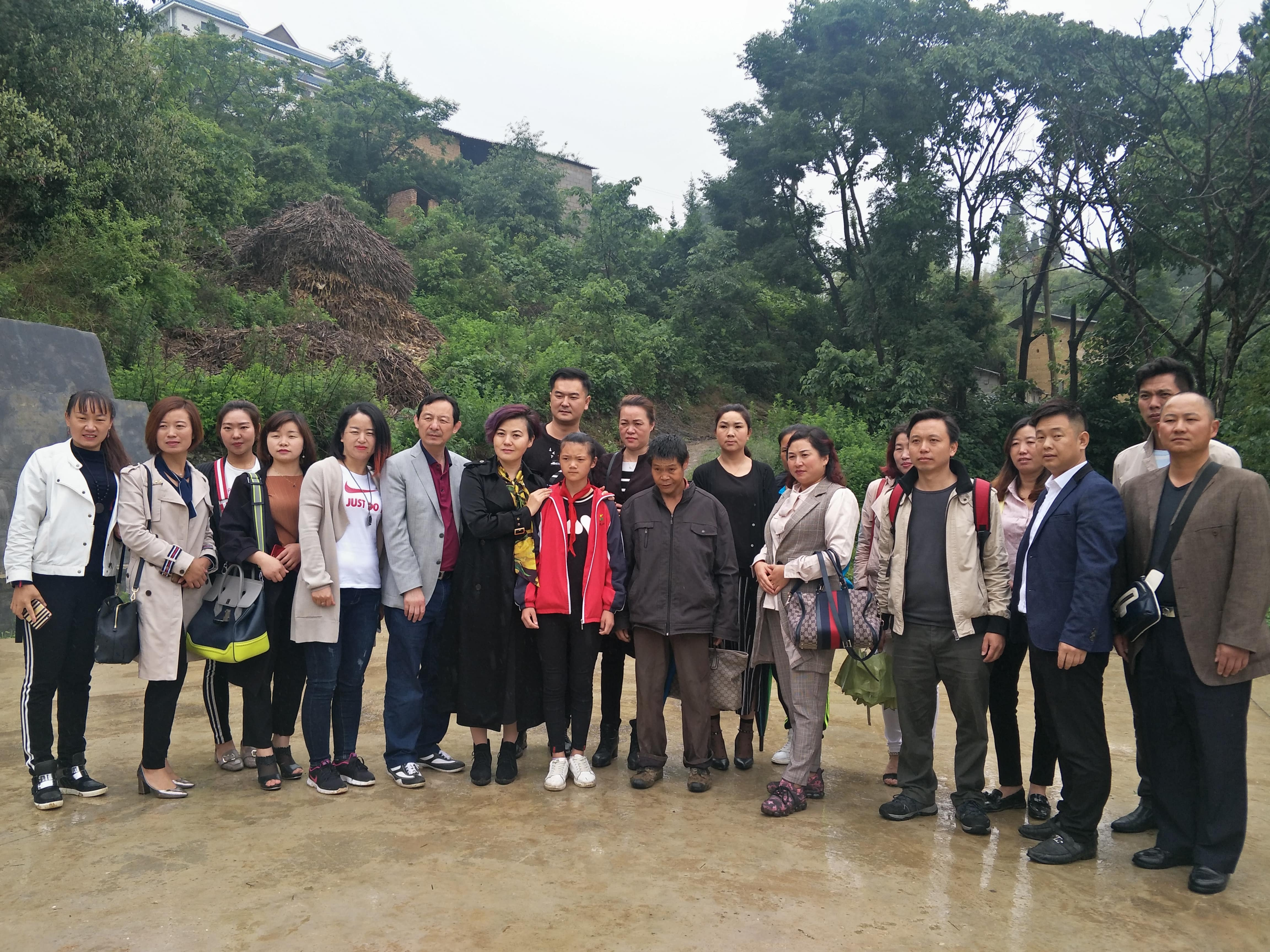 第152所 石林彝族自治县路美邑中心学校路美邑leyu·乐鱼(中国)体育官方网站李凤莲小学